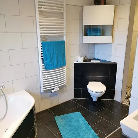 Moderner Vierkanthof Von 1800 Apartman