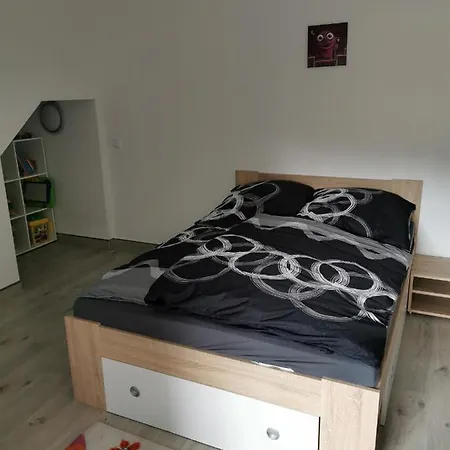 Apartman Moderner Vierkanthof Von 1800 *
